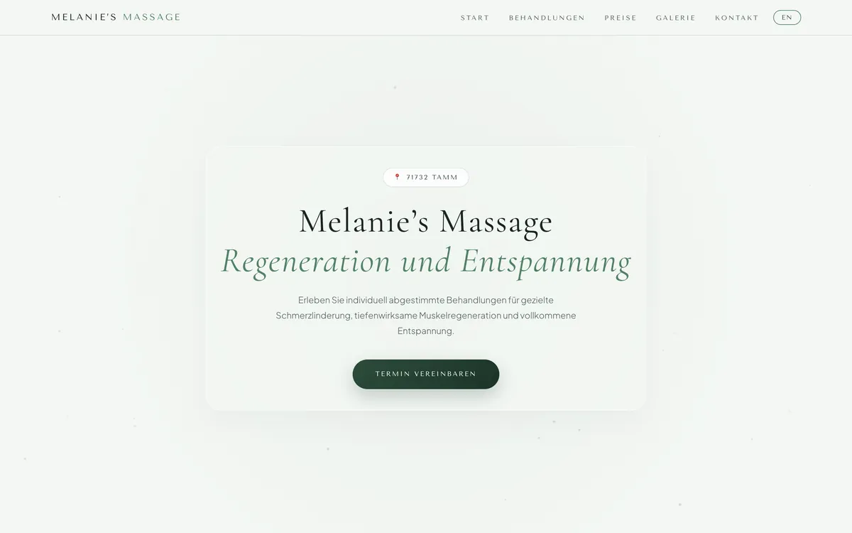 Die alte Startseite von Melanie’s Massage: heller Kasten in Salbeigrün mit Titel und Knopf
